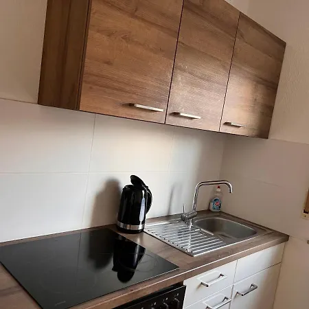 Monteurunterkunft Heger - Verkehrsanbindung Apartamento *